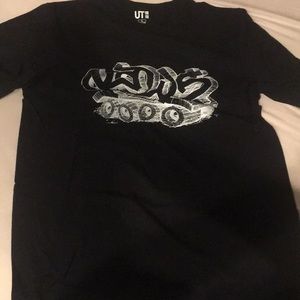 Kaws Uniqlo tshirt